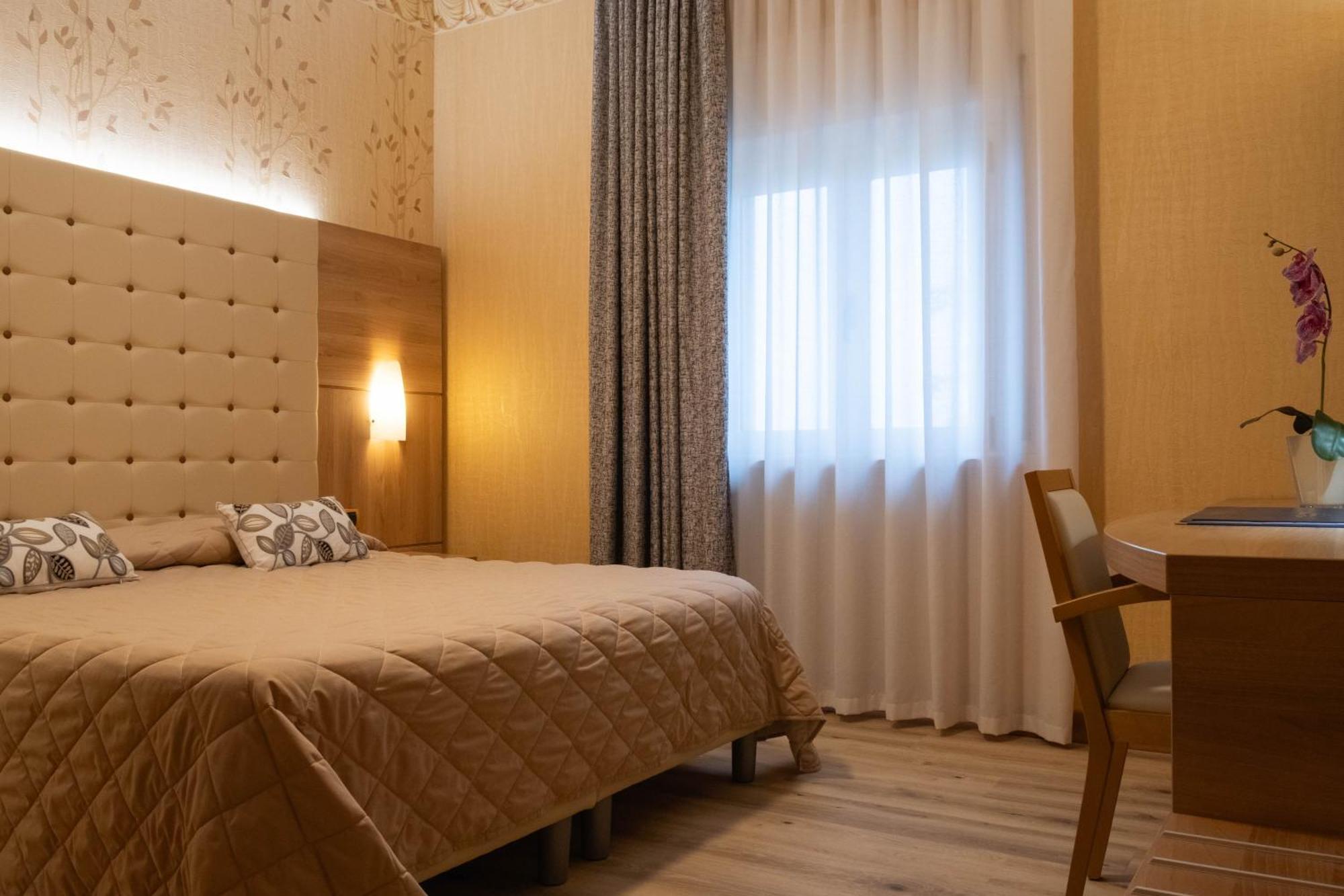 Hotel Vela D'Oro ***S Bardolino Ngoại thất bức ảnh