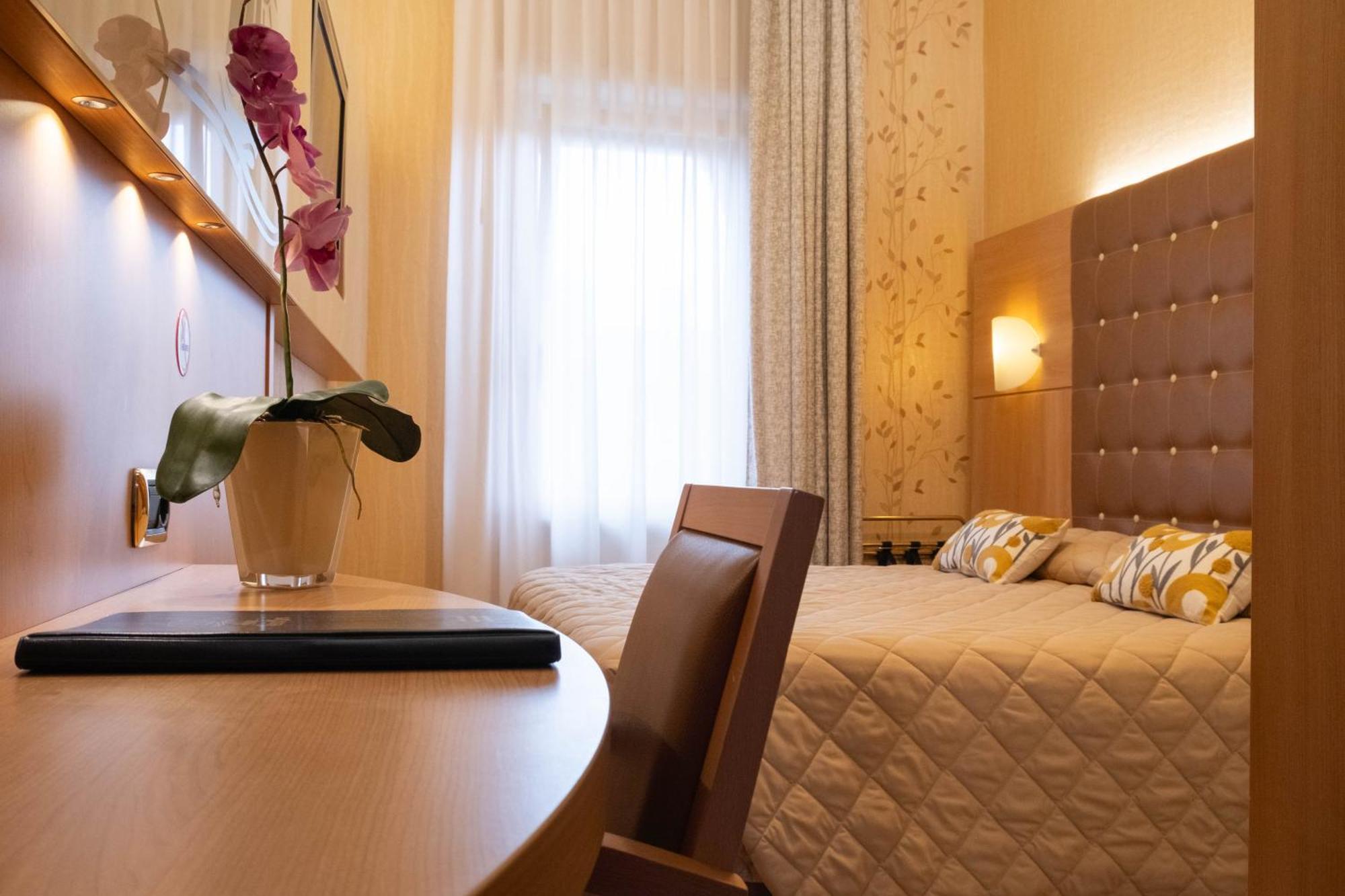 Hotel Vela D'Oro ***S Bardolino Ngoại thất bức ảnh