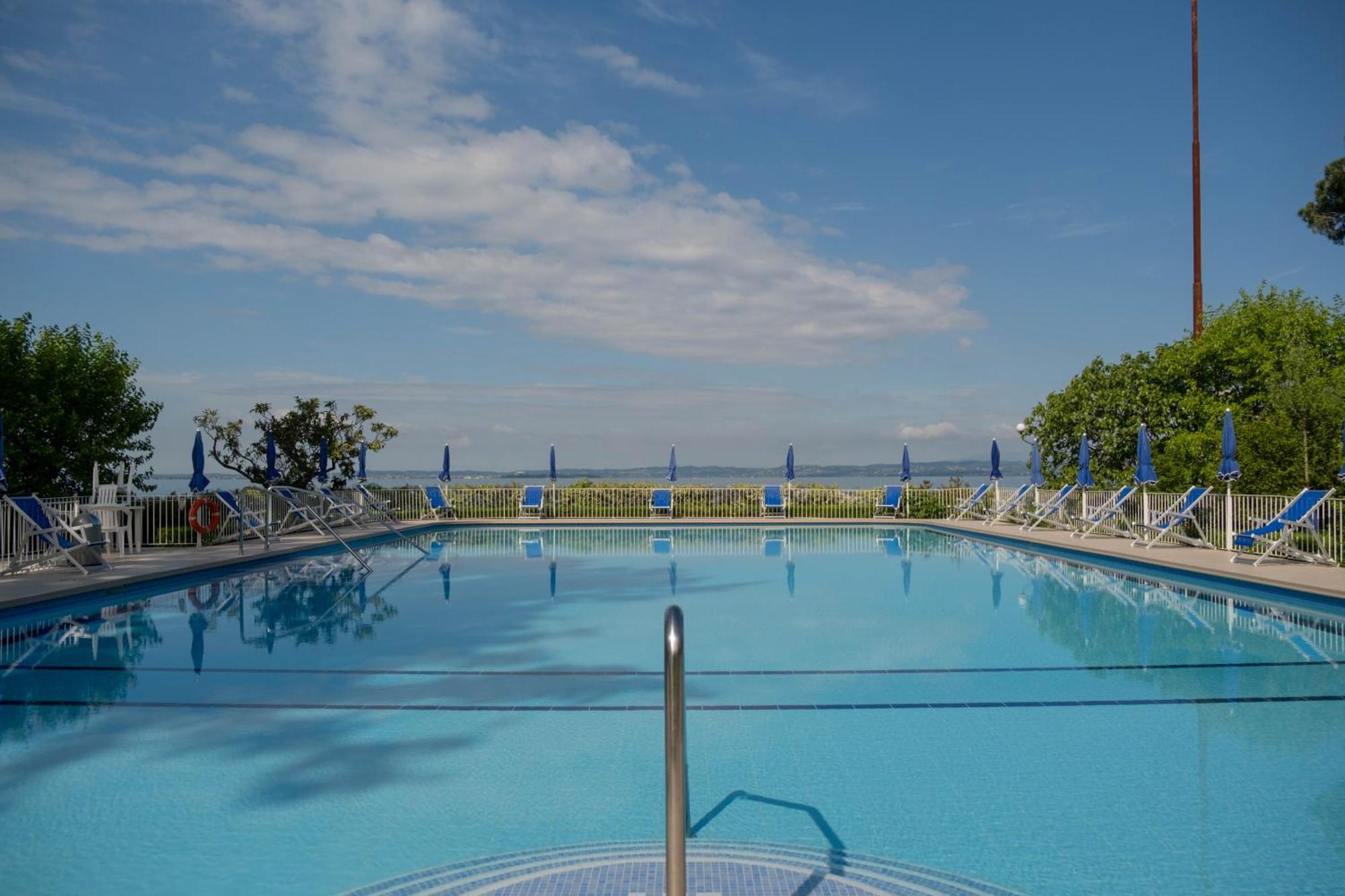 Hotel Vela D'Oro ***S Bardolino Ngoại thất bức ảnh